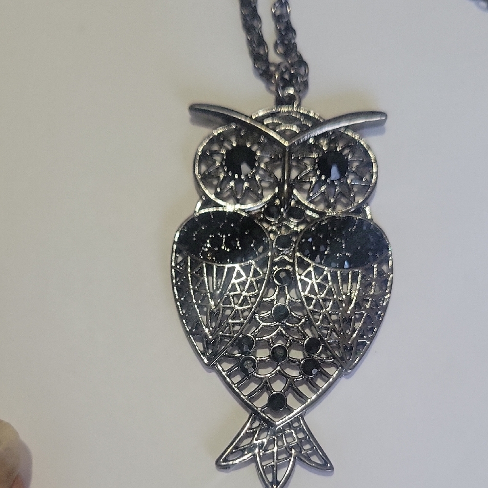 Elegant Silver Owl Pendant Necklace